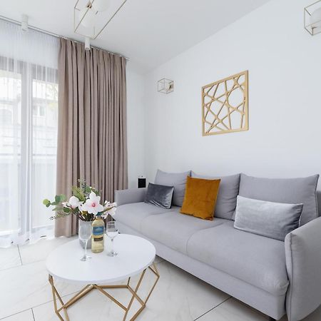 Kraków Apartment near Opera Krakowska by Renters Prestige Cracóvia Exterior foto